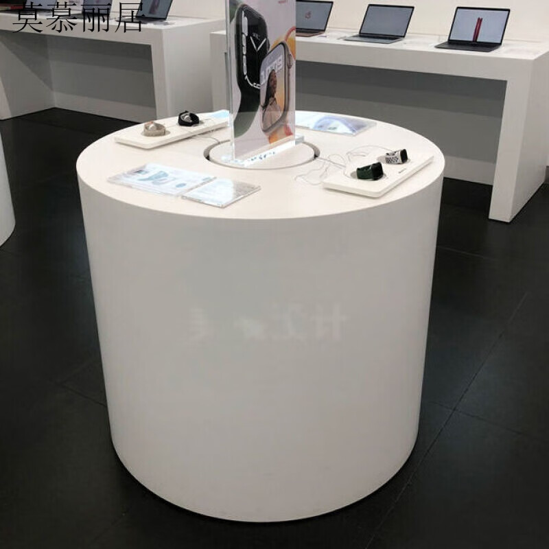 创意之光 莫慕丽居展厅圆形发光旋转展台与异形中岛柜的视觉盛宴